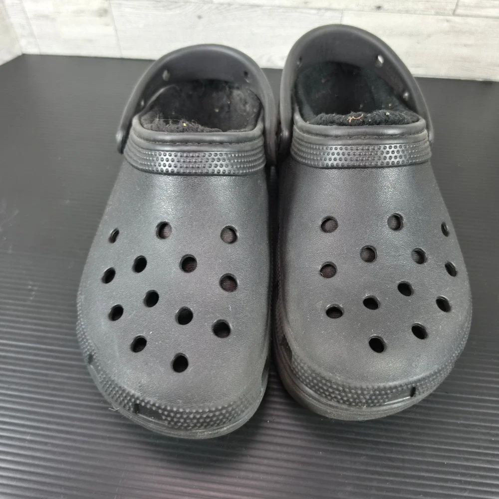 CROCS Black Classic Lined Clog